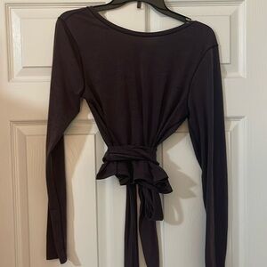 Lululemon Wrap Reversable Longsleeve Shirt. Size 6
